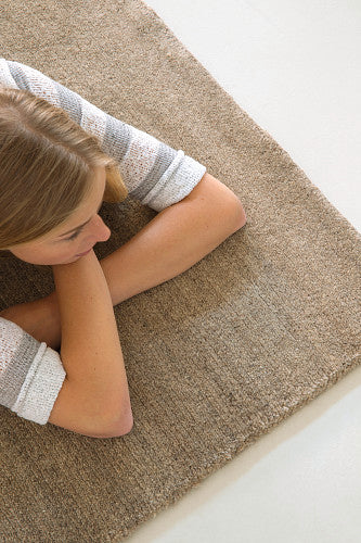 Vloerkleed MOMO Rugs Taupe 418/001/108